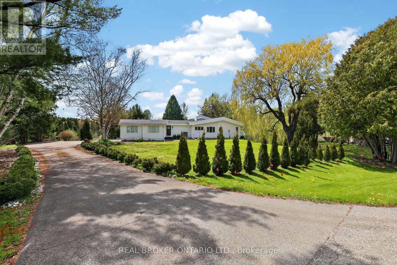 26 ORCHARD COURT, East Gwillimbury, Ontario