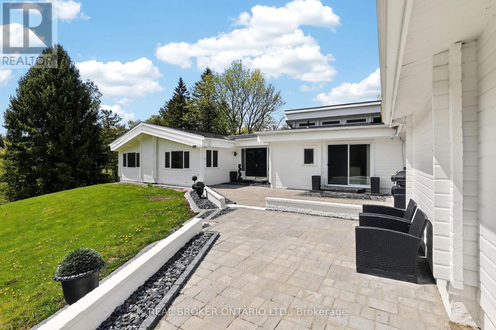 26 Orchard Court, East Gwillimbury, Ontario  L0G 1M0 - Photo 4 - N13156574