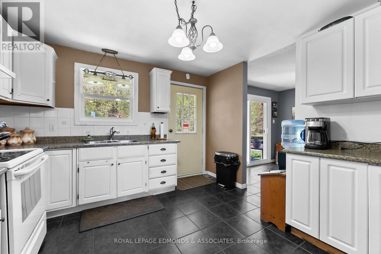 346 Hila Road, Whitewater Region, Ontario  K8A 6W3 - Photo 15 - X13156122