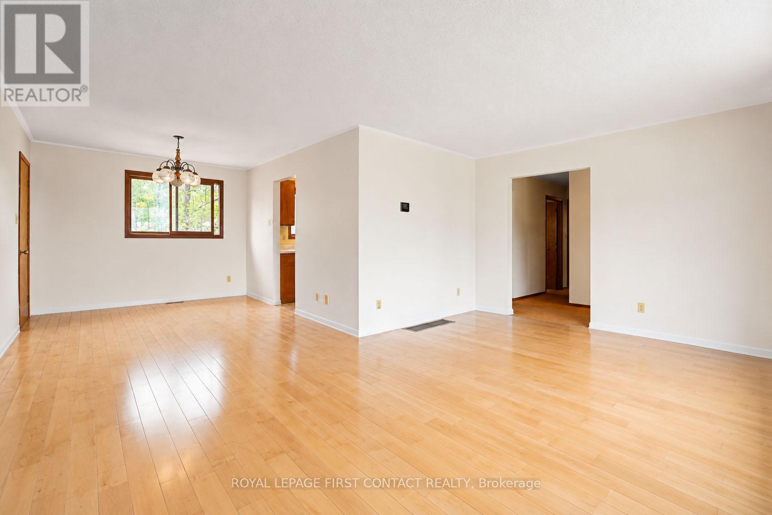 303 Shoreline Drive, Oro-Medonte, Ontario  L0L 1T0 - Photo 19 - S13156422