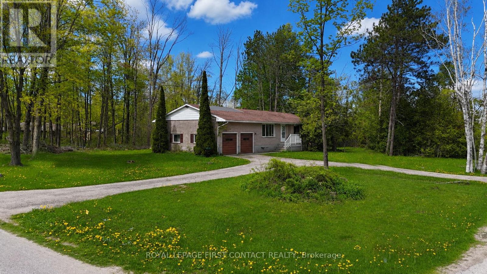 303 Shoreline Drive, Oro-Medonte, Ontario  L0L 1T0 - Photo 5 - S13156422