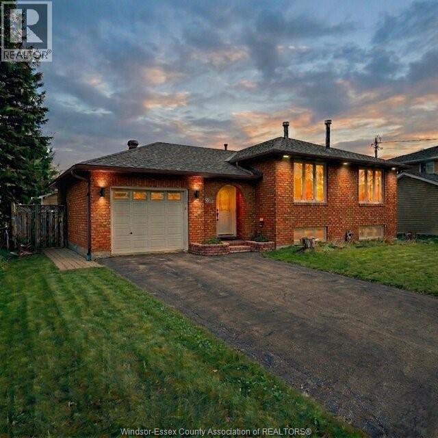 MLS# 26011708: 3295 ROMEO STREET, Val Caron, Canada