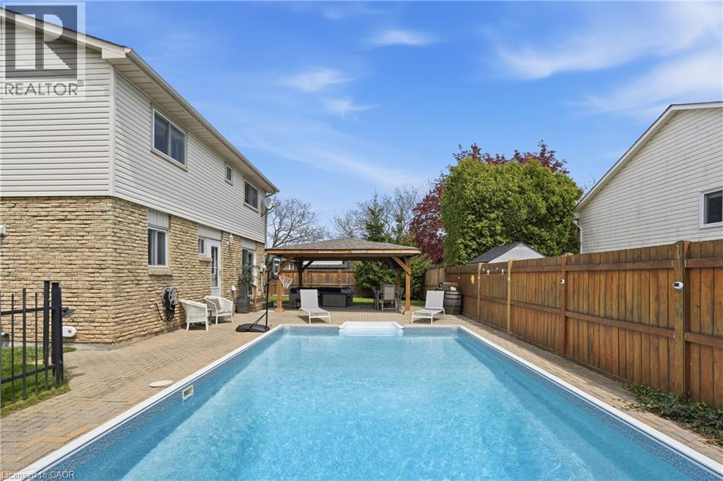 1 Oakmeadow Place, St. Catharines, Ontario  L2N 5X6 - Photo 34 - 40832214