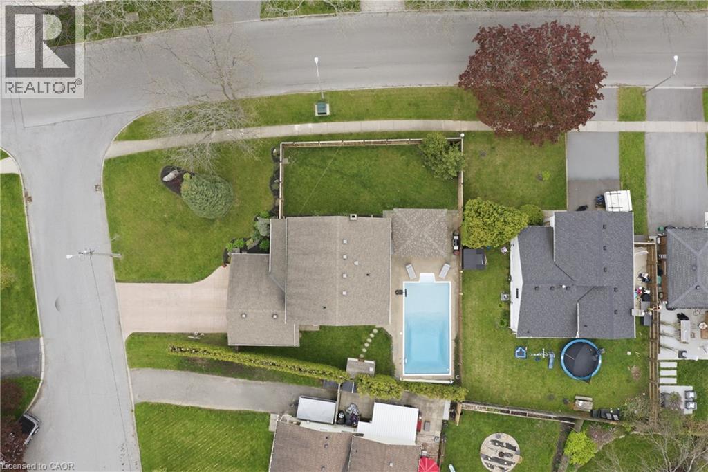 1 Oakmeadow Place, St. Catharines, Ontario  L2N 5X6 - Photo 4 - 40832214