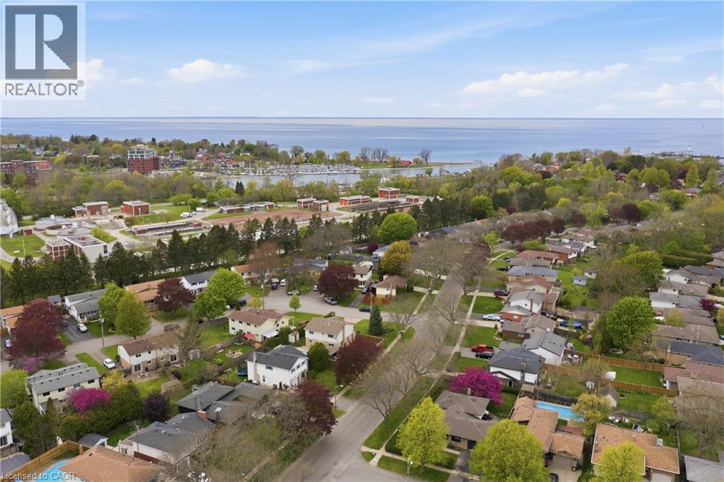 1 Oakmeadow Place, St. Catharines, Ontario  L2N 5X6 - Photo 44 - 40832214
