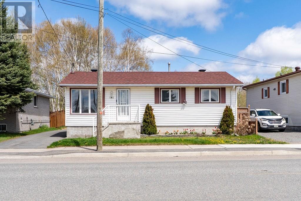 141 Main St E, Chelmsford, Ontario  P0M 1L0 - Photo 2 - 2127949