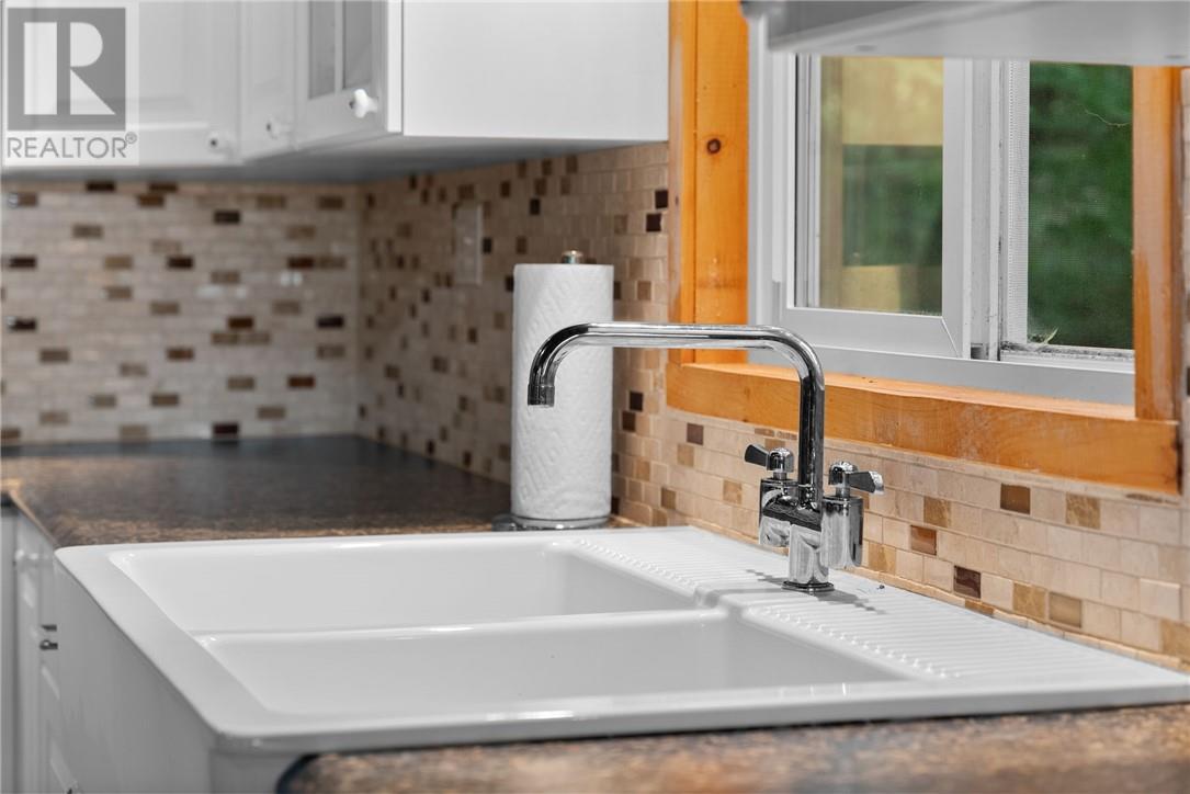1 Maplewood, French River, Ontario  P0M 1A0 - Photo 19 - 2127734