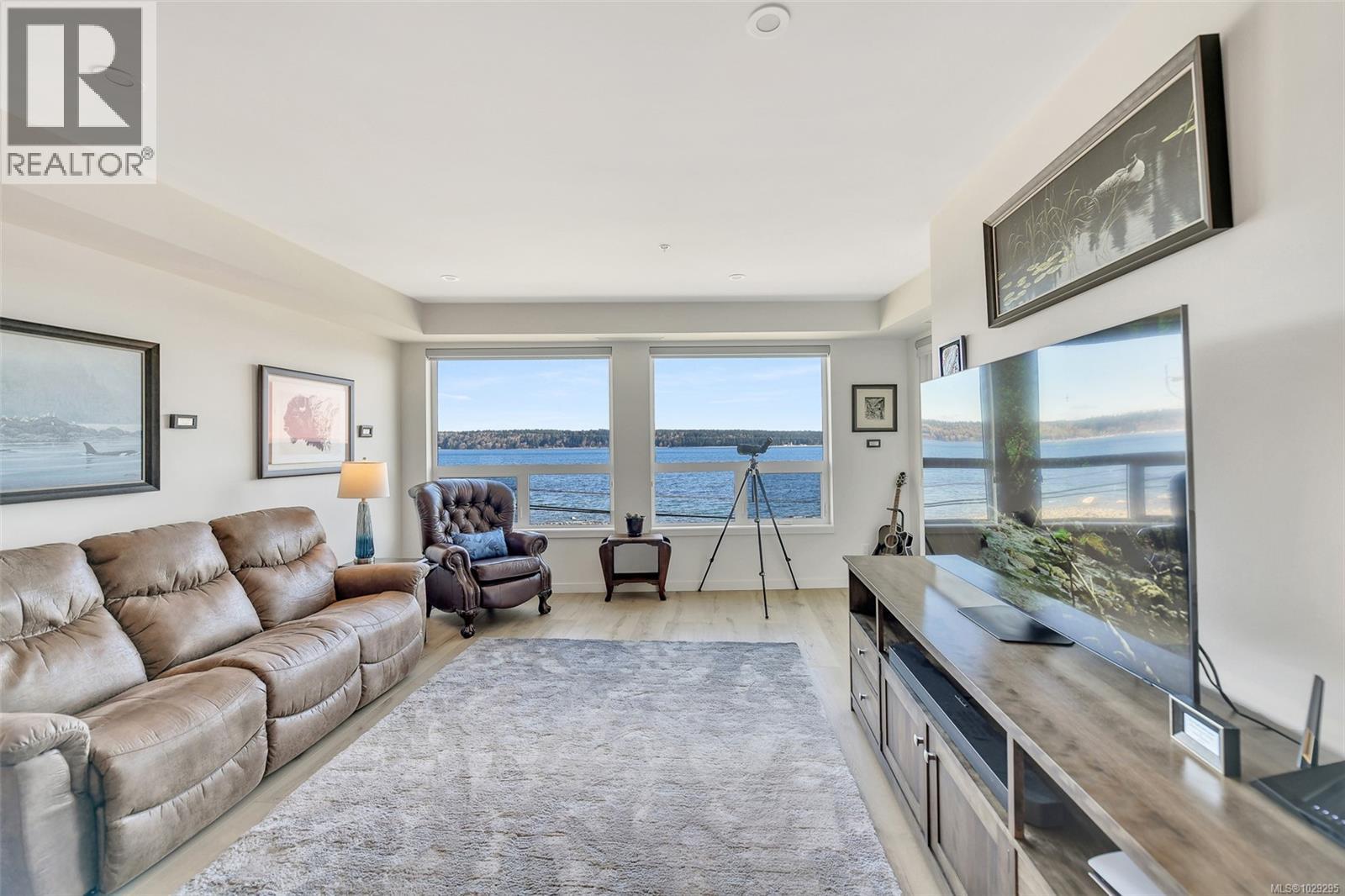 302 536 Island Hwy, Campbell River, British Columbia  V9W 1A5 - Photo 4 - 1029295