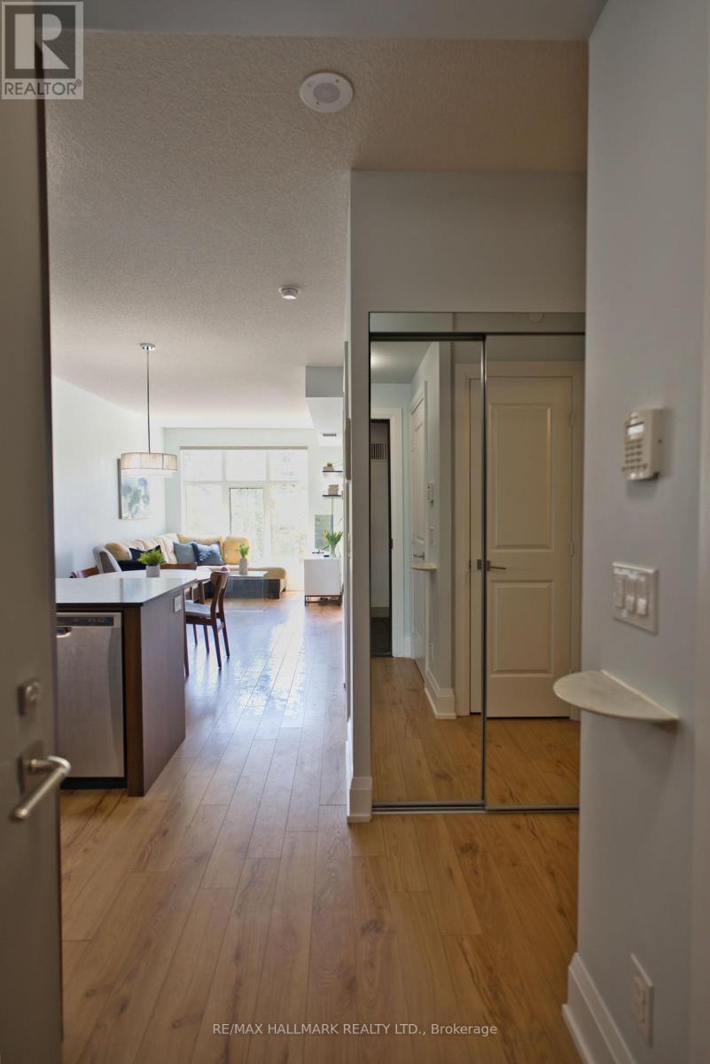 316 - 2 Old Mill Drive, Toronto (High Park-Swansea), Ontario  M6S 0A2 - Photo 3 - W13156454