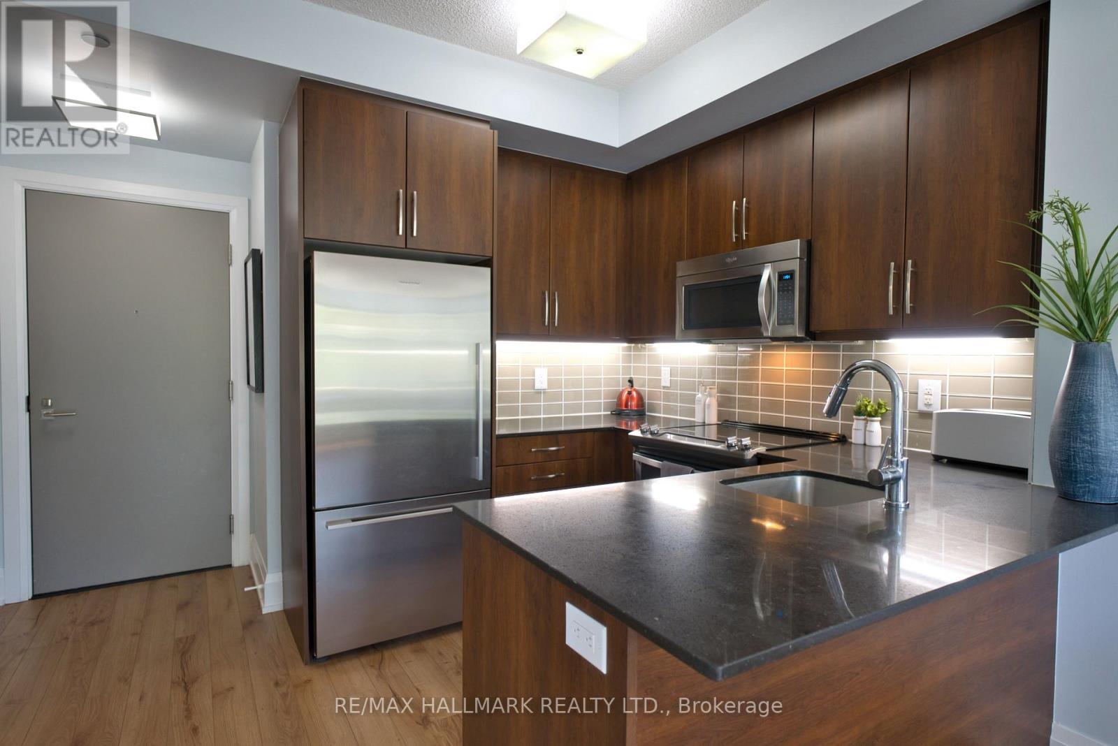 316 - 2 Old Mill Drive, Toronto (High Park-Swansea), Ontario  M6S 0A2 - Photo 7 - W13156454
