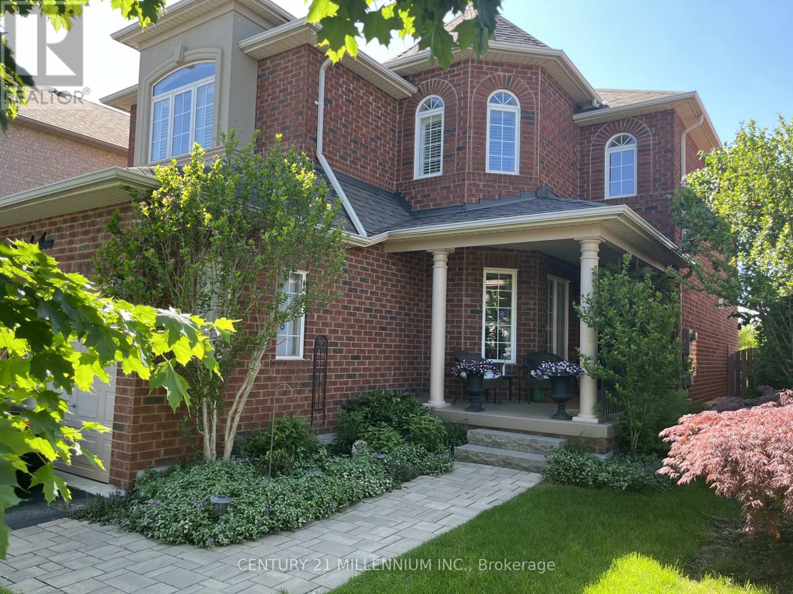 6 COLLINGWOOD AVENUE, Brampton, Ontario