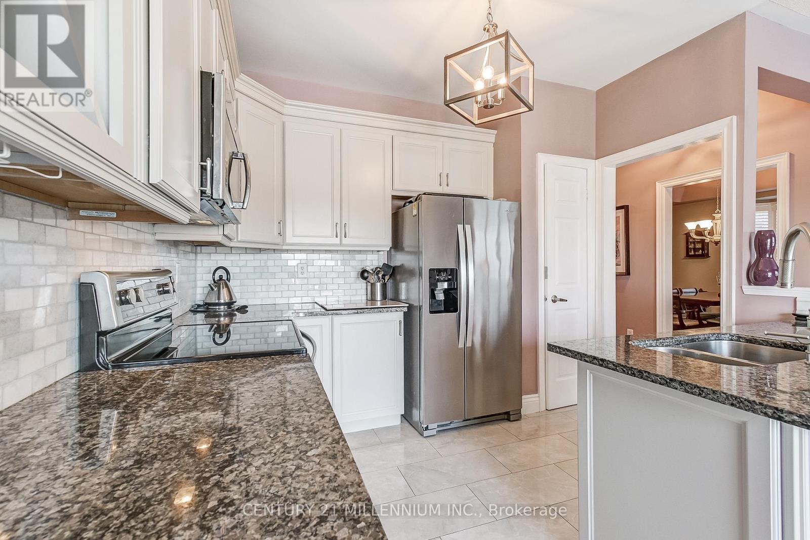 6 Collingwood Avenue, Brampton, Ontario  L7A 2E5 - Photo 10 - W13156496