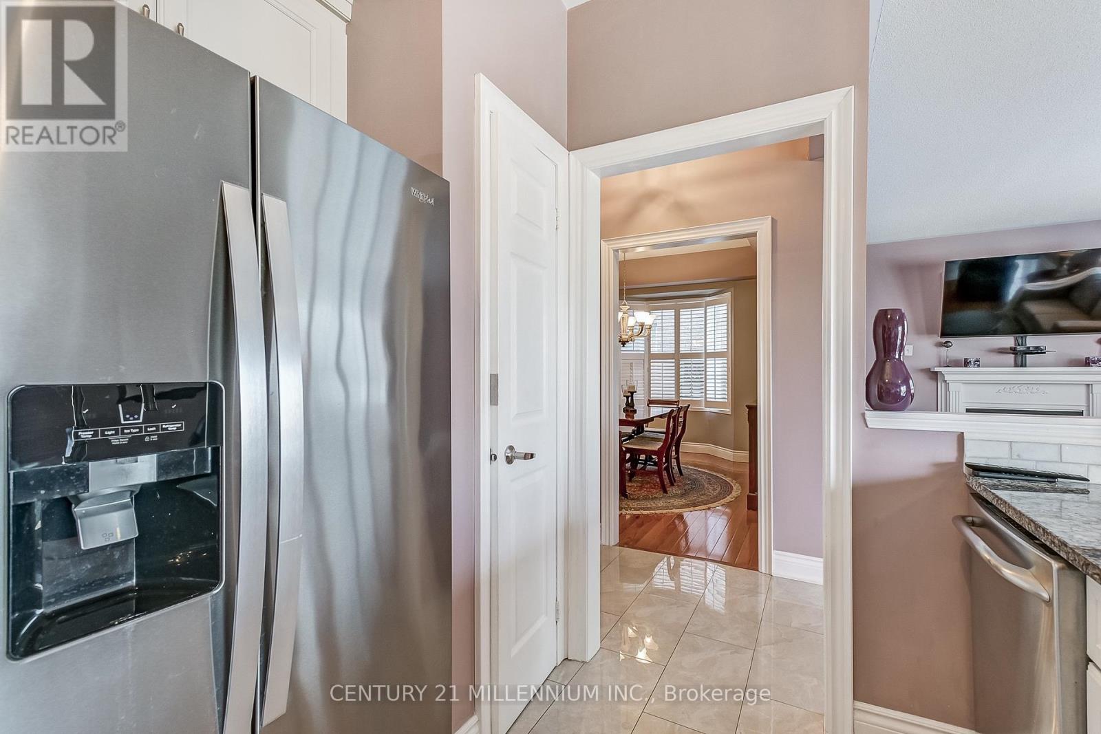6 Collingwood Avenue, Brampton, Ontario  L7A 2E5 - Photo 12 - W13156496