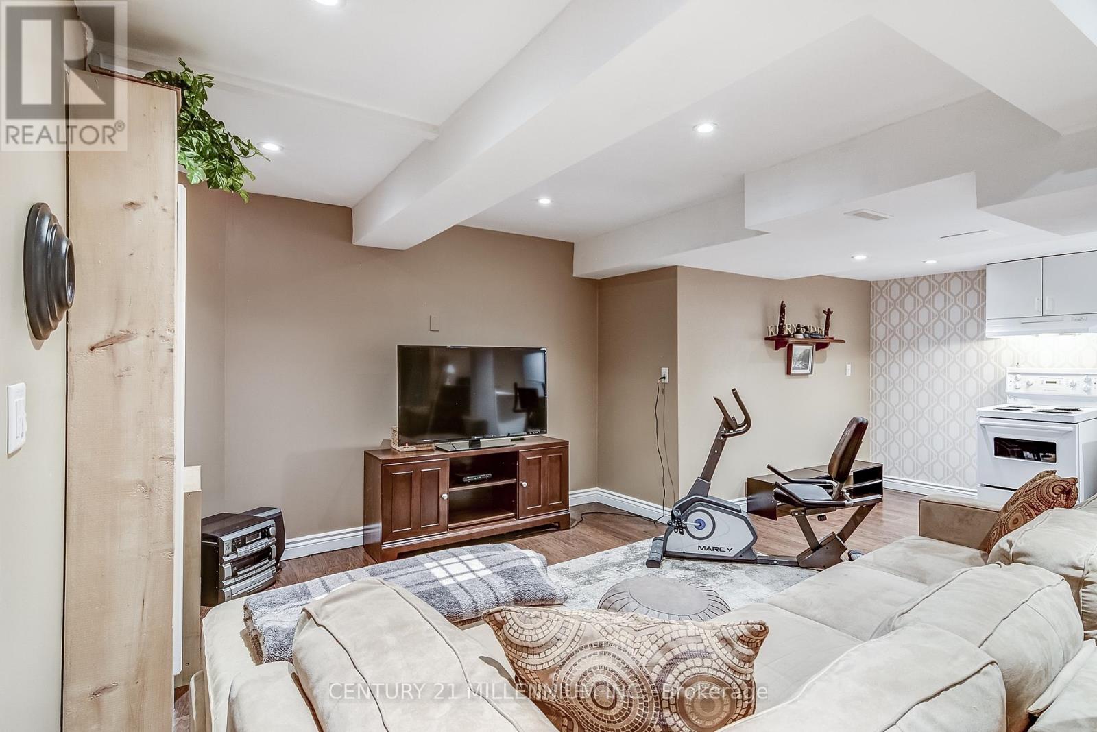 6 Collingwood Avenue, Brampton, Ontario  L7A 2E5 - Photo 27 - W13156496
