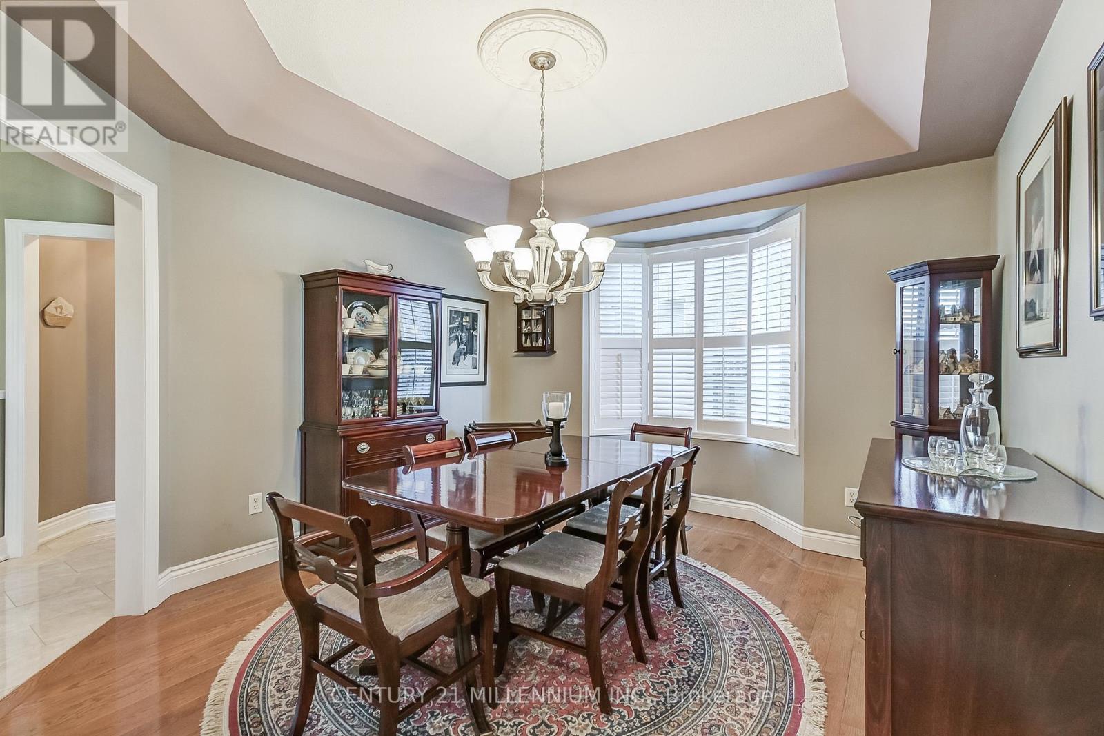 6 Collingwood Avenue, Brampton, Ontario  L7A 2E5 - Photo 6 - W13156496