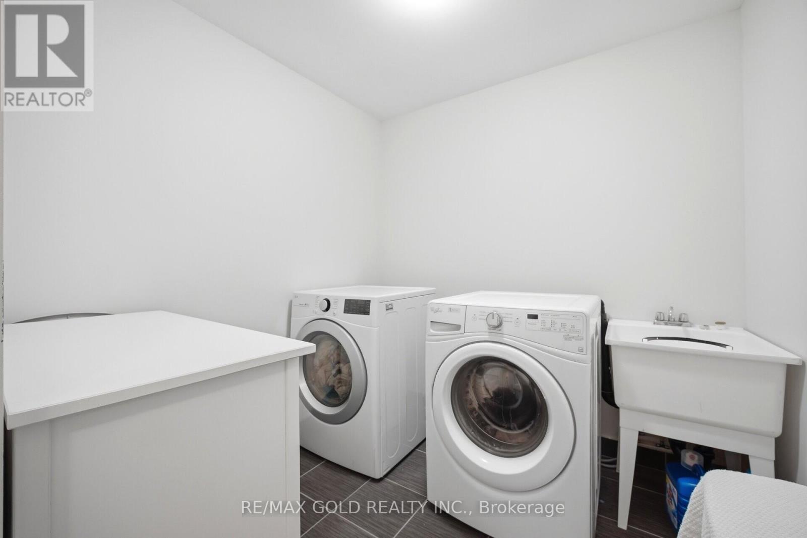 41 Davenfield Circle, Brampton, Ontario  L6P 2P7 - Photo 19 - W13156528
