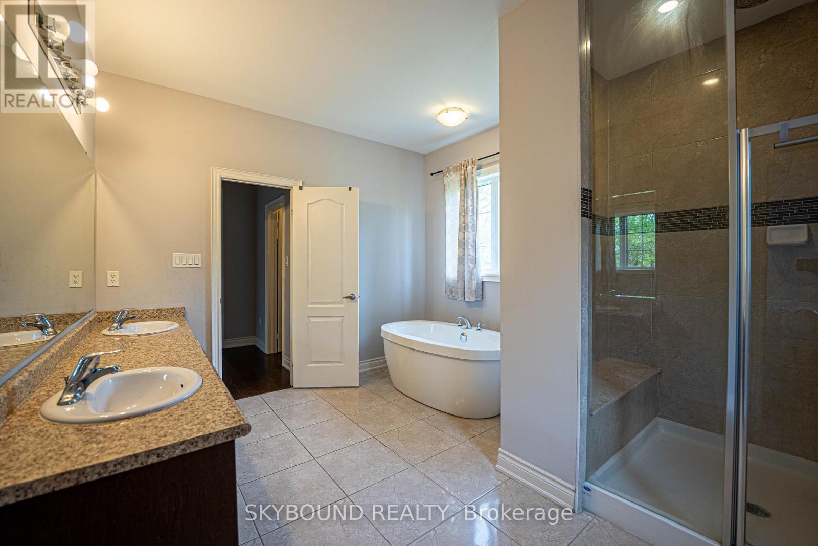 3217 Meadow Marsh Crescent, Oakville, Ontario  L6H 7H5 - Photo 23 - W13156584