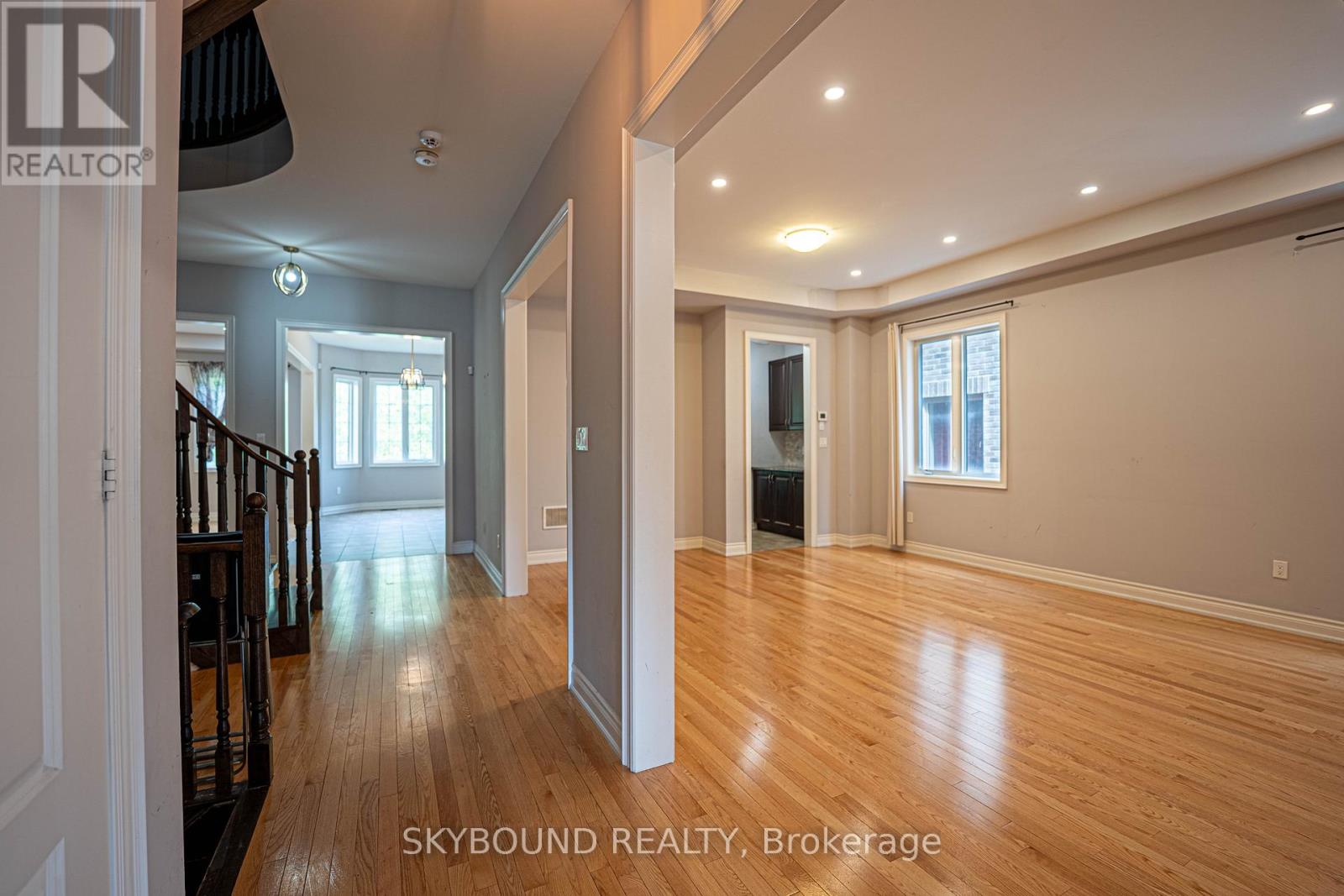 3217 Meadow Marsh Crescent, Oakville, Ontario  L6H 7H5 - Photo 5 - W13156584