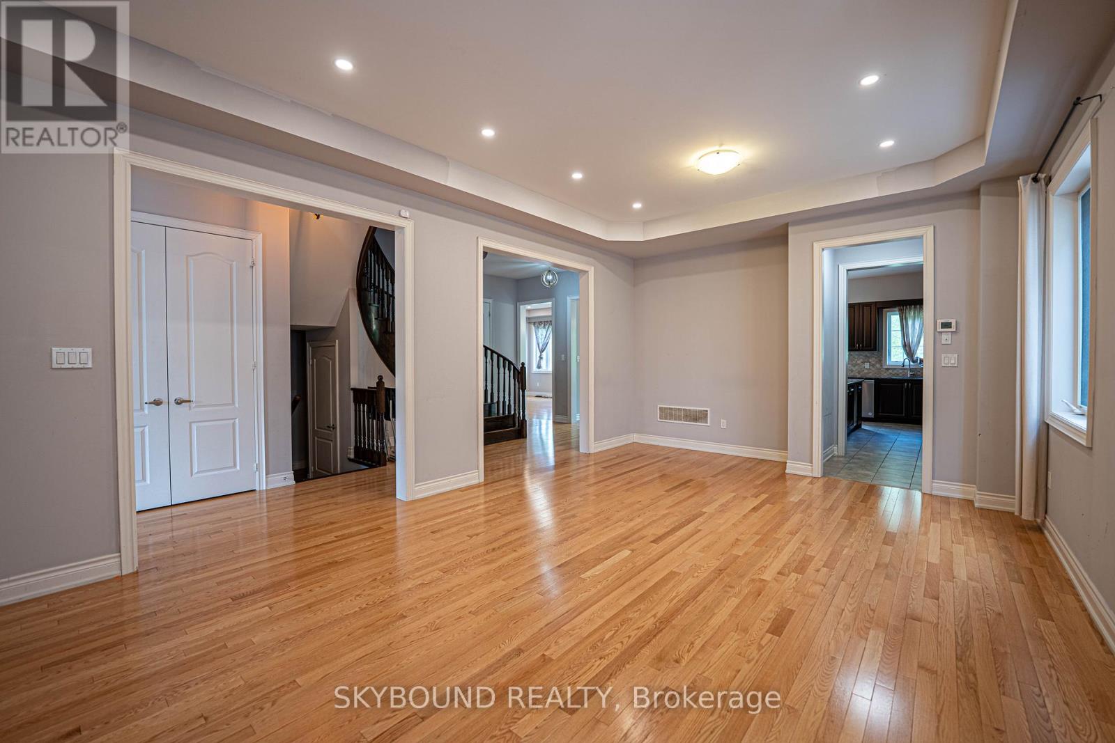 3217 Meadow Marsh Crescent, Oakville, Ontario  L6H 7H5 - Photo 7 - W13156584