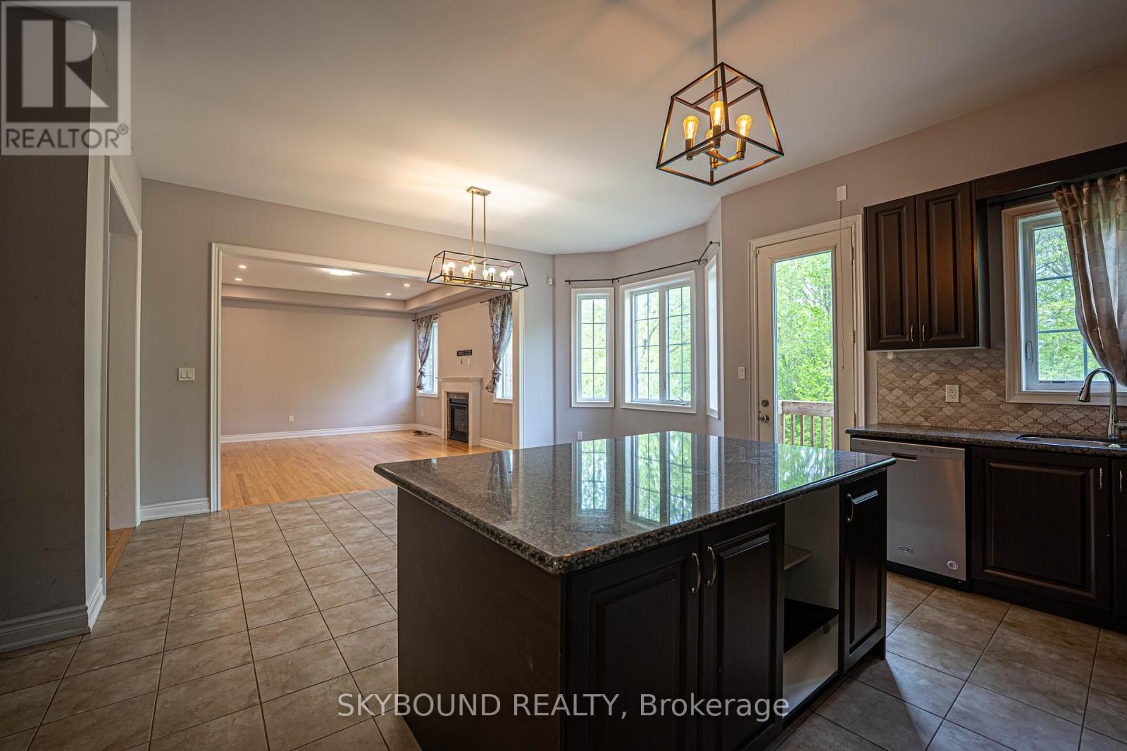 3217 Meadow Marsh Crescent, Oakville, Ontario  L6H 7H5 - Photo 9 - W13156584