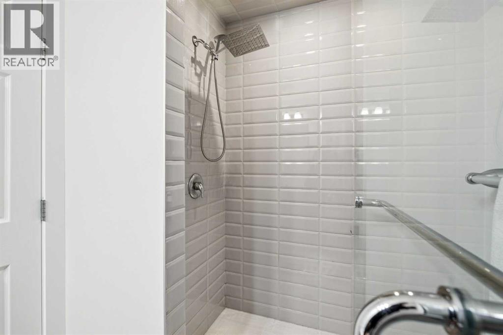 230 Hillcrest Gardens SW, Airdrie, Alberta  T4B 4J2 - Photo 31 - A2303034