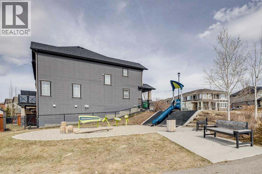 230 Hillcrest Gardens SW, Airdrie, Alberta  T4B 4J2 - Photo 35 - A2303034