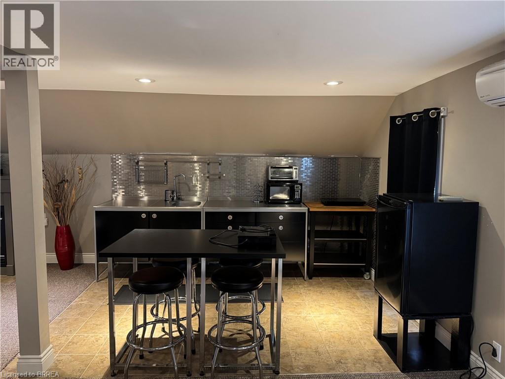 188 Brant Avenue, Brantford, Ontario  N3T 3H9 - Photo 10 - 40830649
