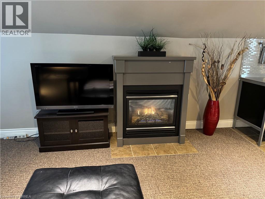 188 Brant Avenue, Brantford, Ontario  N3T 3H9 - Photo 7 - 40830649