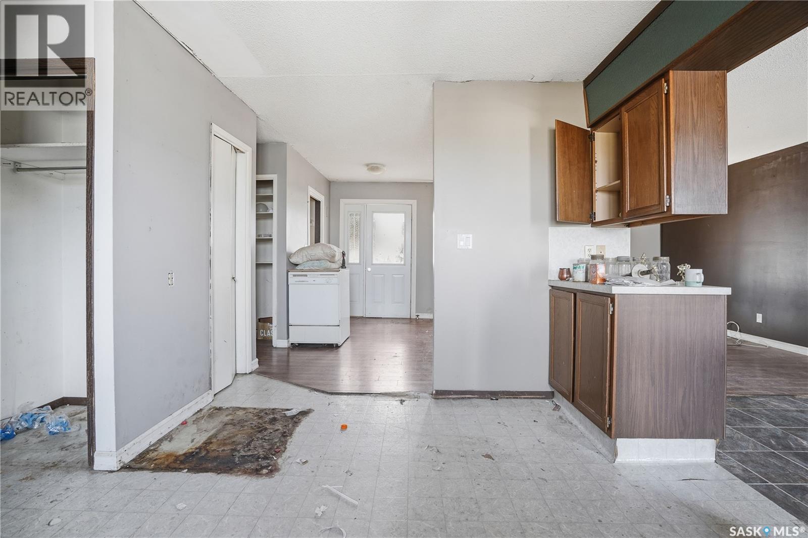 512 4th Avenue W, Assiniboia, Saskatchewan  S0H 0B0 - Photo 14 - SK036583