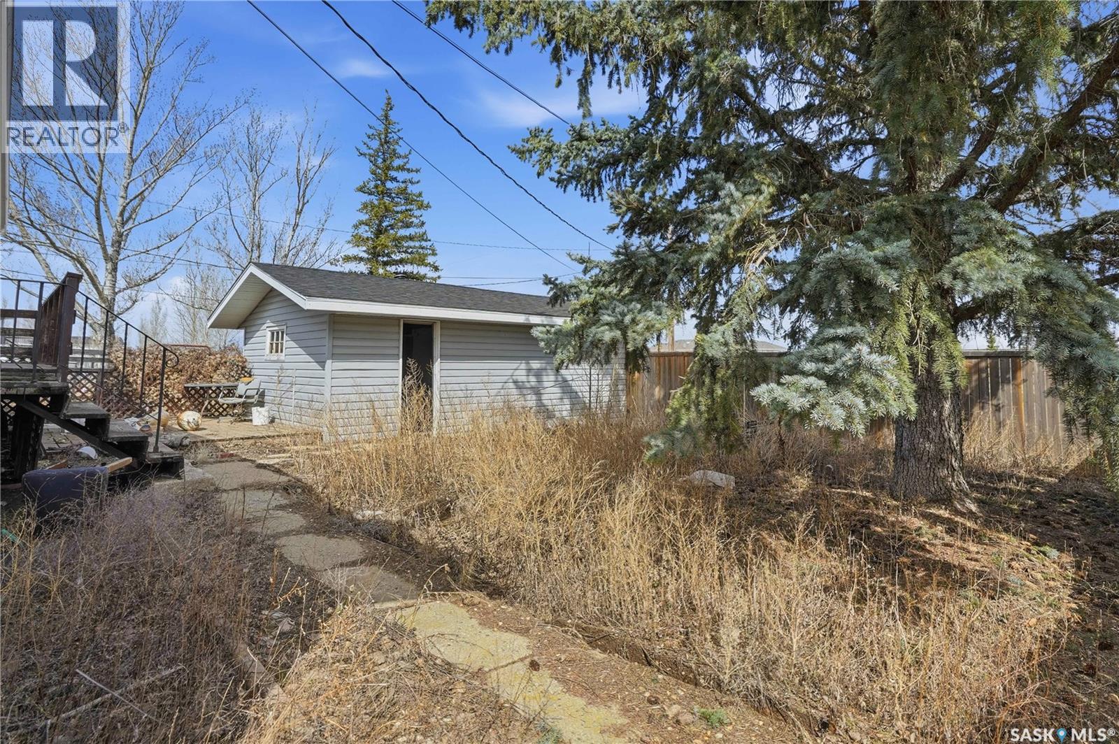 512 4th Avenue W, Assiniboia, Saskatchewan  S0H 0B0 - Photo 39 - SK036583