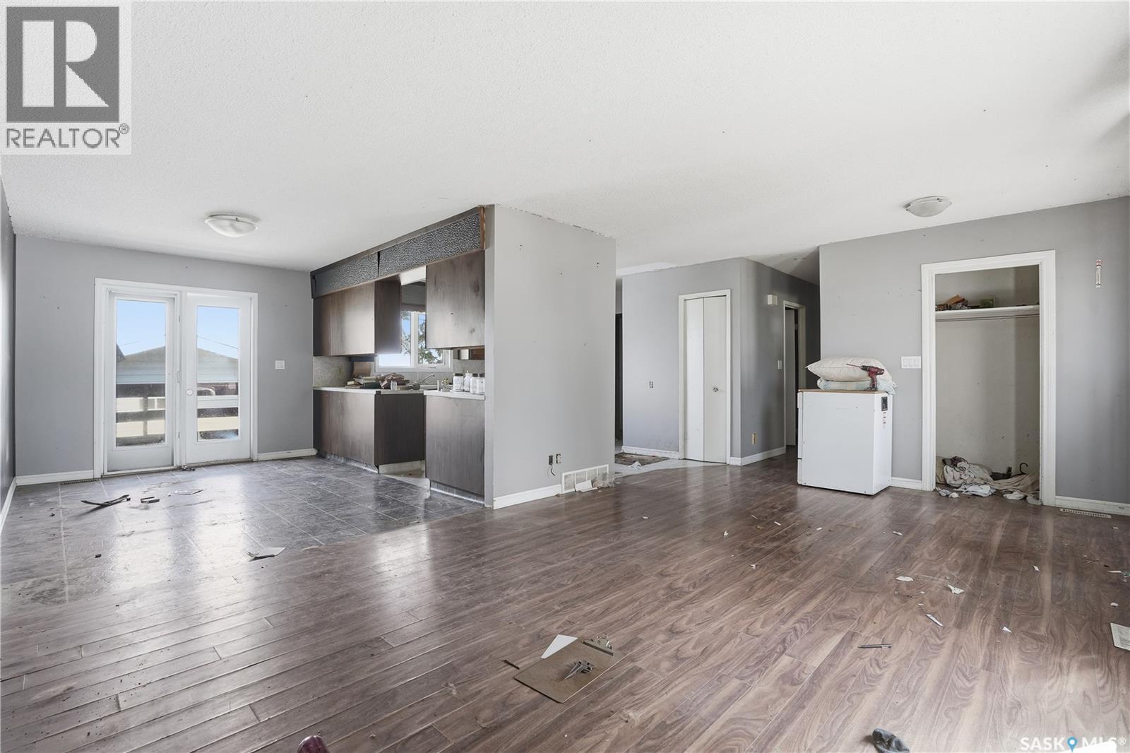 512 4th Avenue W, Assiniboia, Saskatchewan  S0H 0B0 - Photo 4 - SK036583