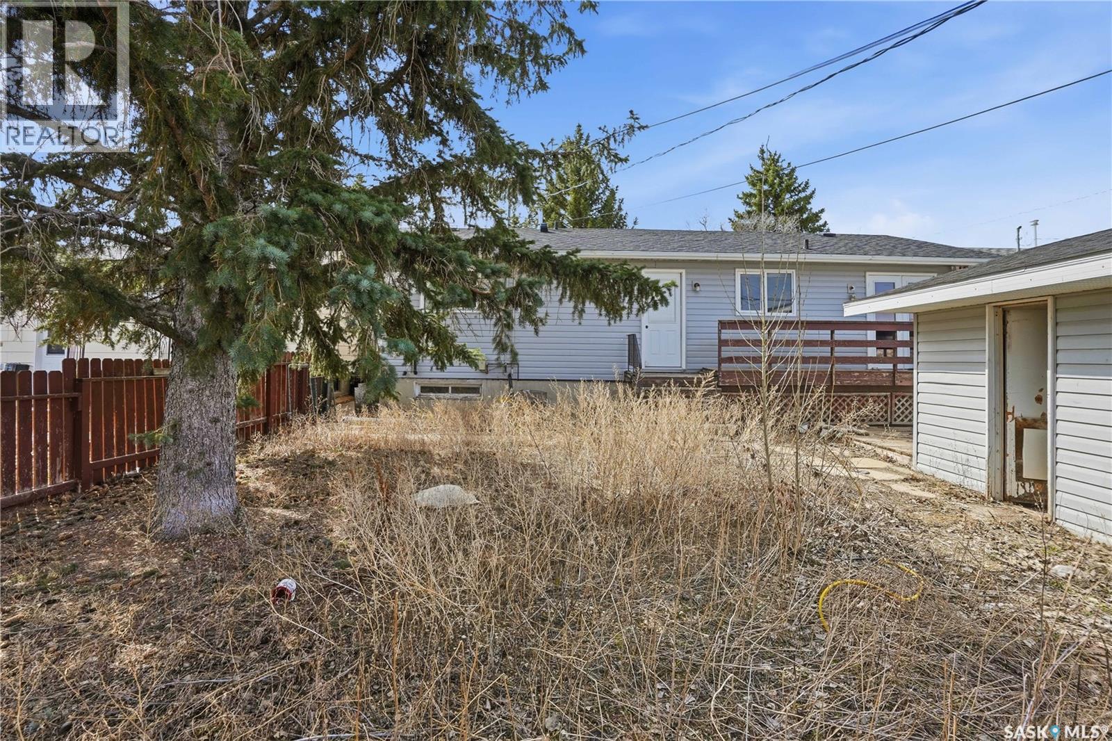 512 4th Avenue W, Assiniboia, Saskatchewan  S0H 0B0 - Photo 40 - SK036583