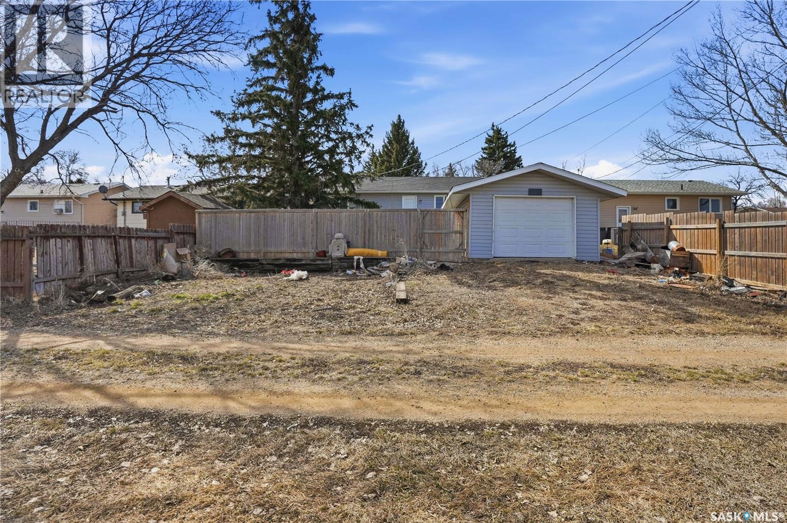 512 4th Avenue W, Assiniboia, Saskatchewan  S0H 0B0 - Photo 41 - SK036583