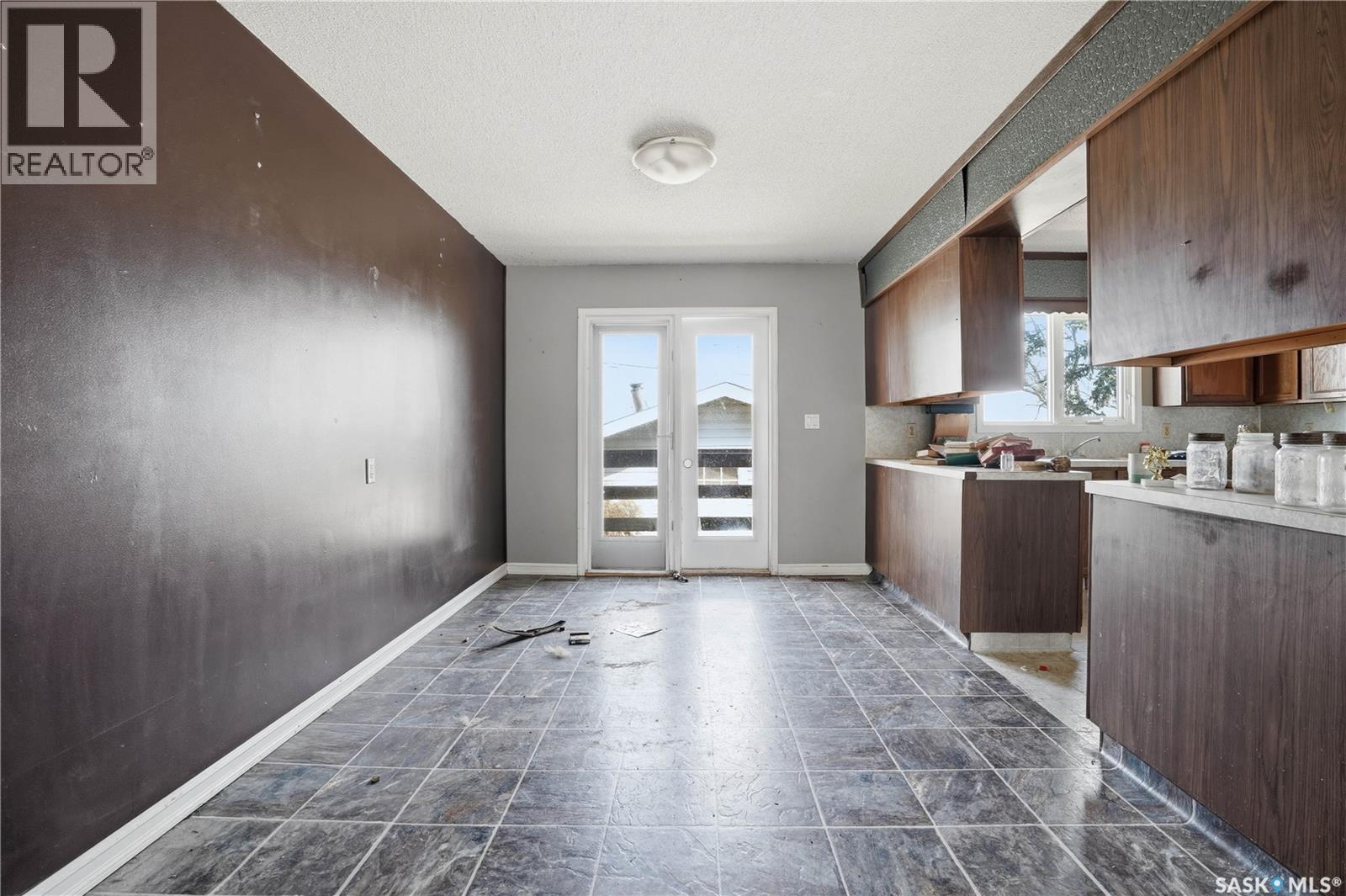 512 4th Avenue W, Assiniboia, Saskatchewan  S0H 0B0 - Photo 8 - SK036583
