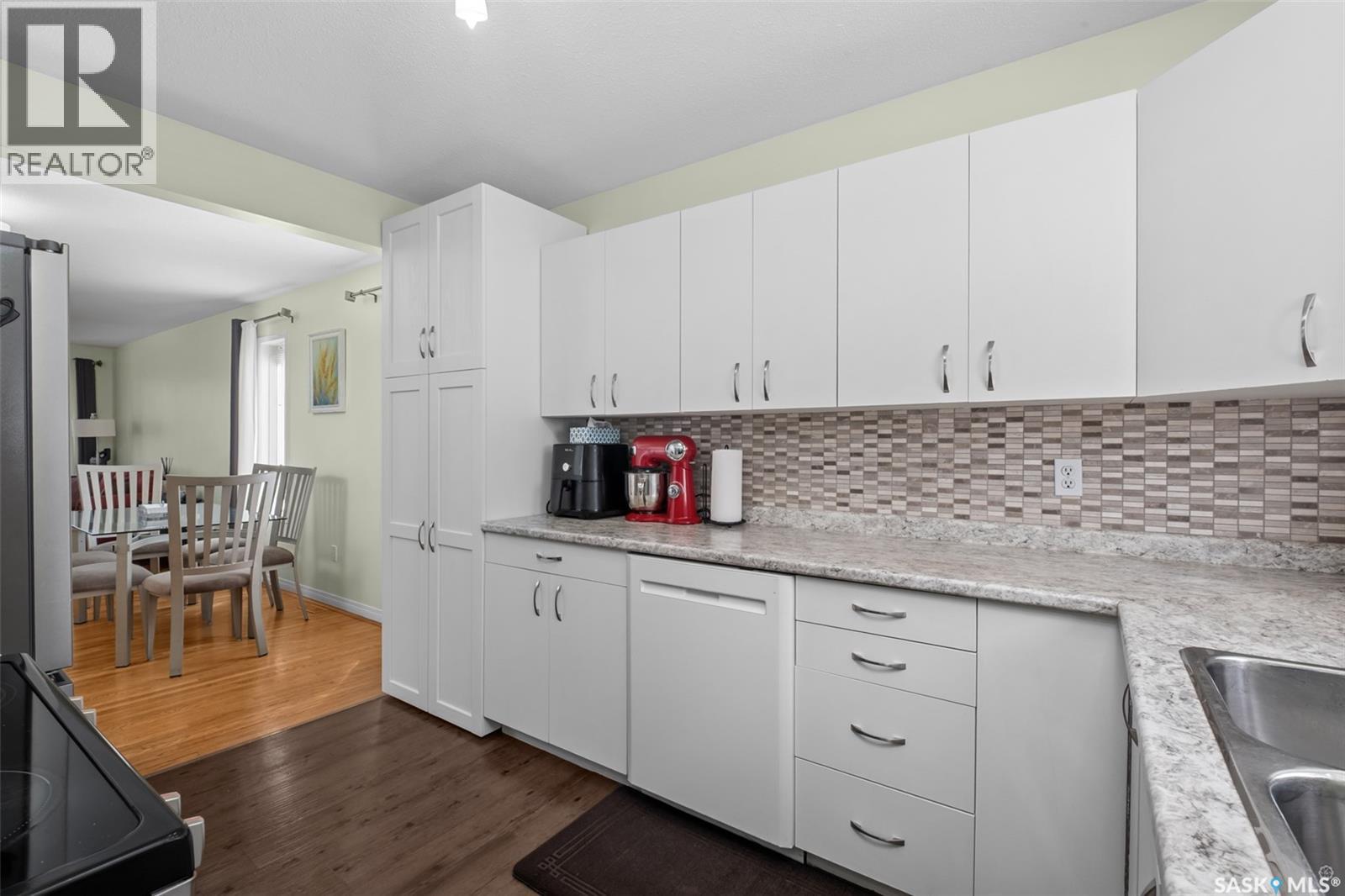 333 19th Street W, Prince Albert, Saskatchewan  S6V 4C8 - Photo 5 - SK036536