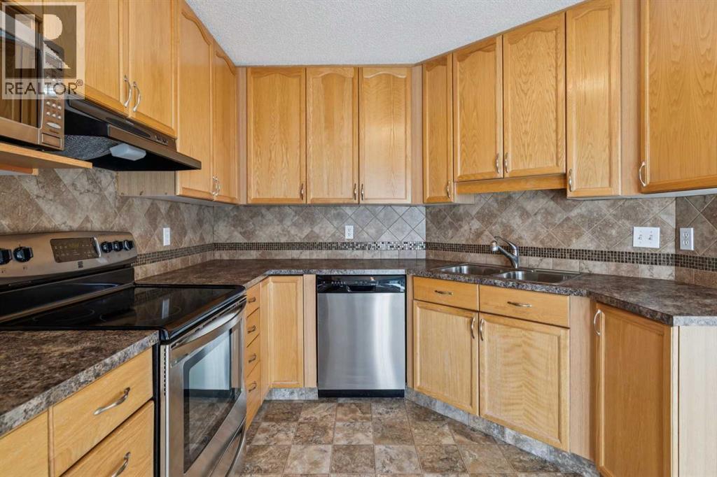 1213, 1213 Sienna Park Green SW, Calgary, Alberta  T3H 3N7 - Photo 15 - A2310946