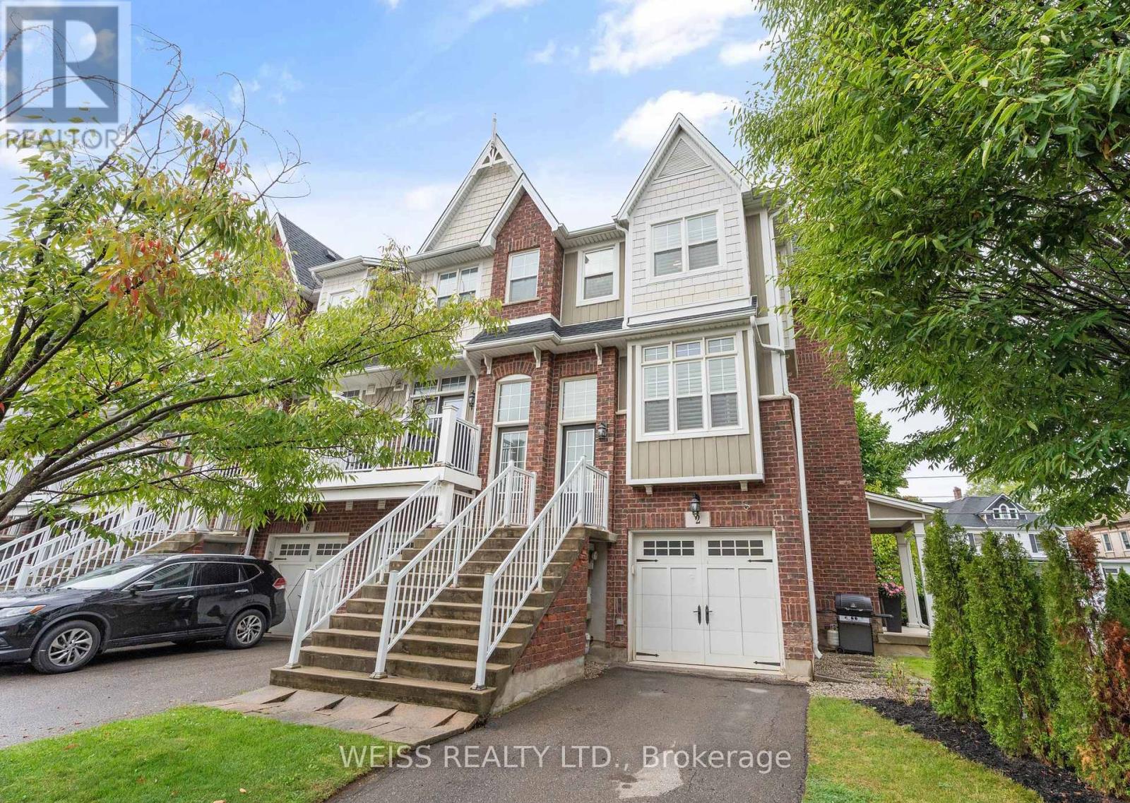 2 Ella Street, St. Catharines, Ontario L2R 0A8 - Photo 2 - X13156436