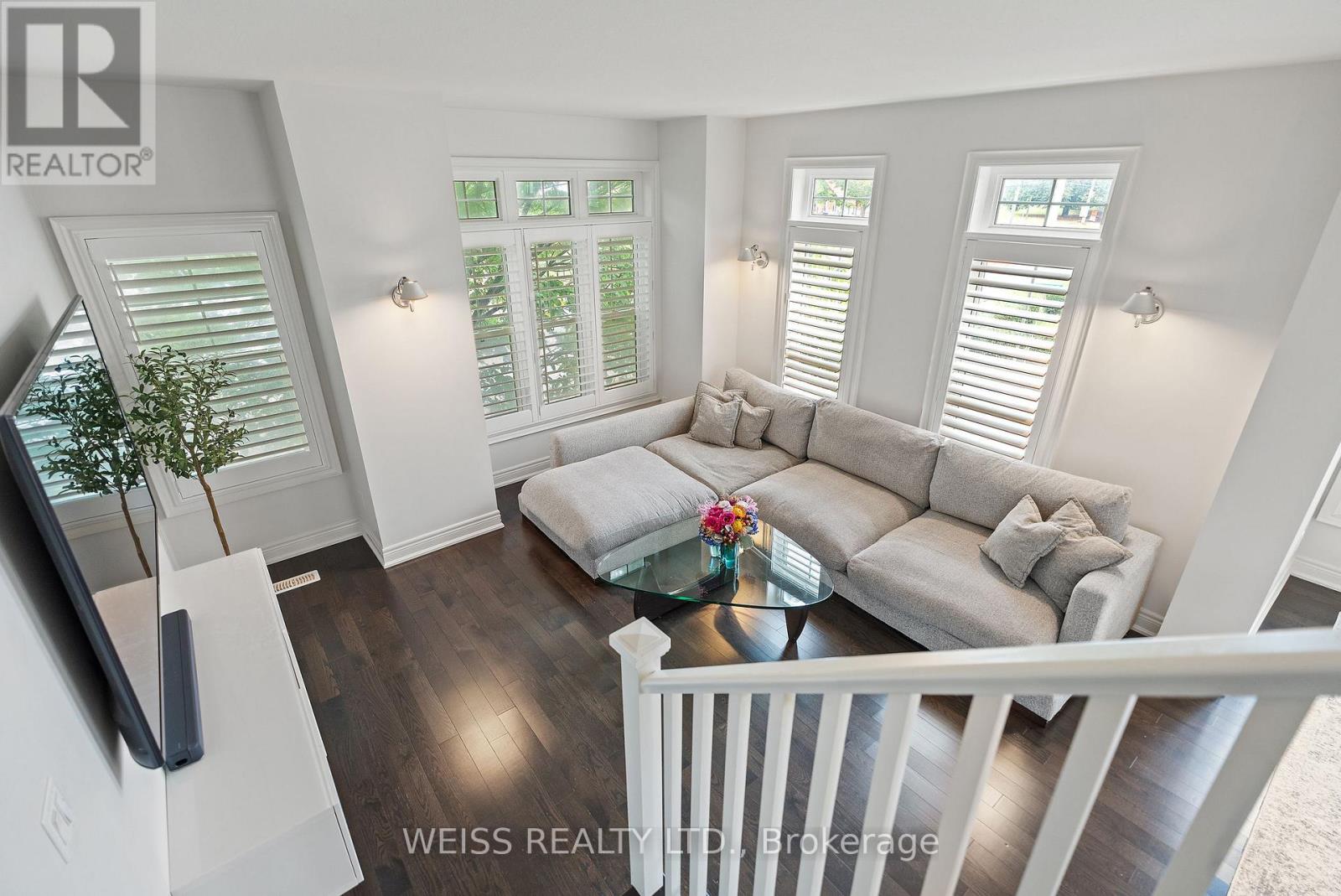 2 Ella Street, St. Catharines, Ontario L2R 0A8 - Photo 3 - X13156436