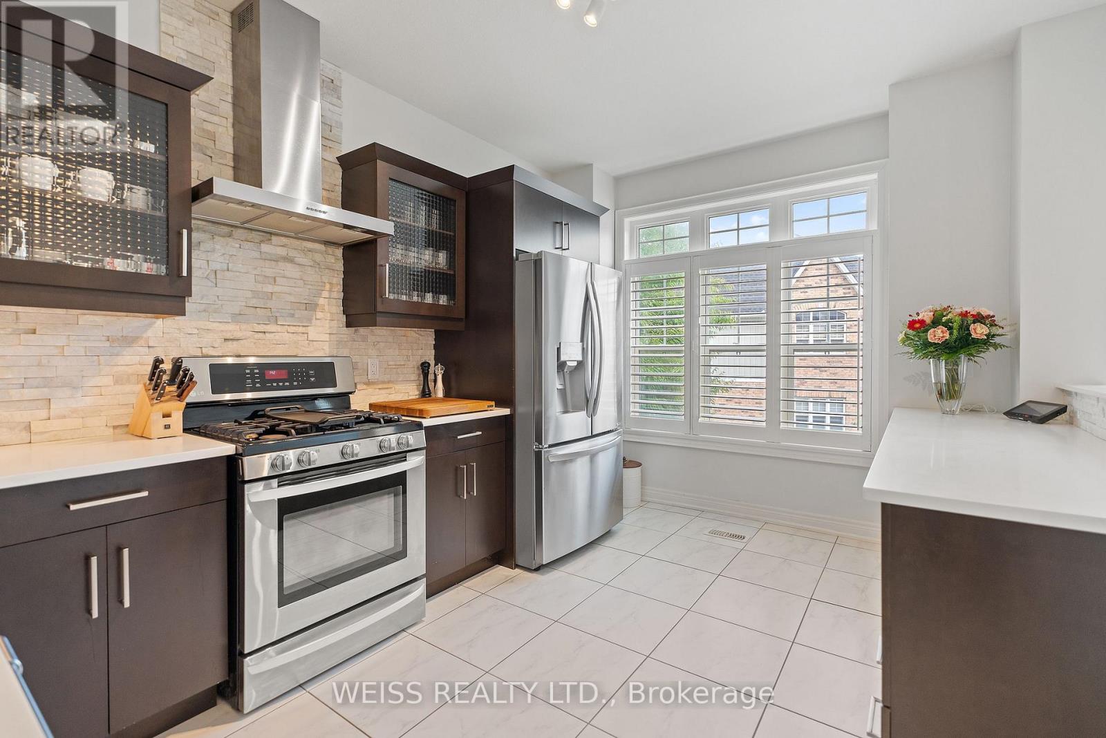 2 Ella Street, St. Catharines, Ontario L2R 0A8 - Photo 9 - X13156436