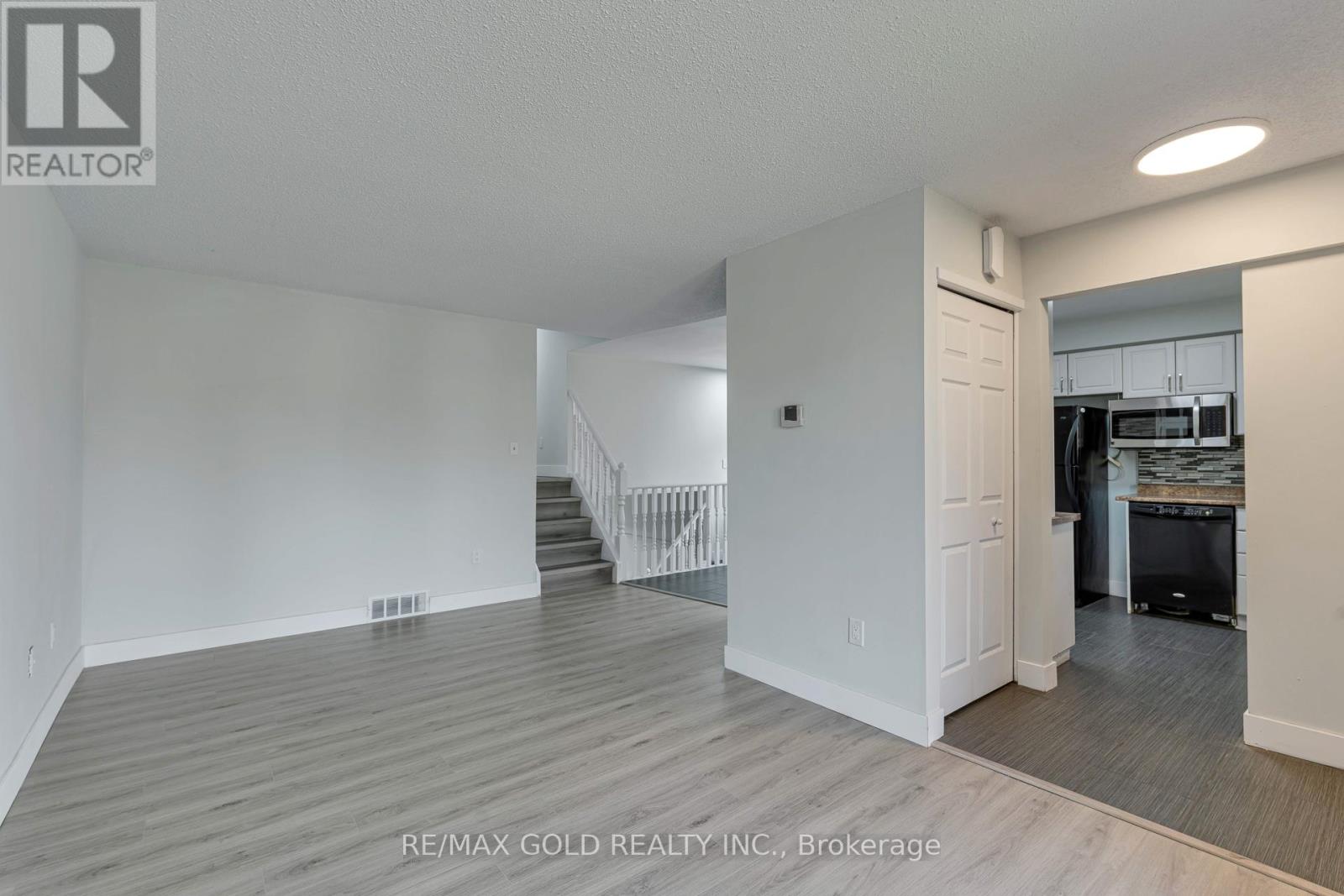 83 Speight Crescent, London East, Ontario  N5V 3W7 - Photo 6 - X13156536