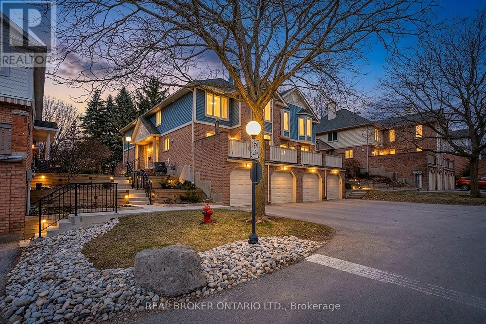 11 - 941 GORDON STREET, Guelph, Ontario