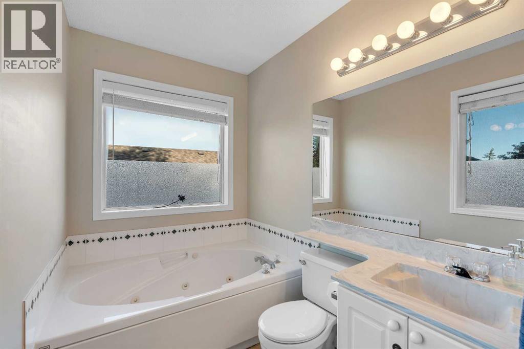 2828 Douglasdale Boulevard SE, Calgary, Alberta  T2Z 2H9 - Photo 20 - A2312478