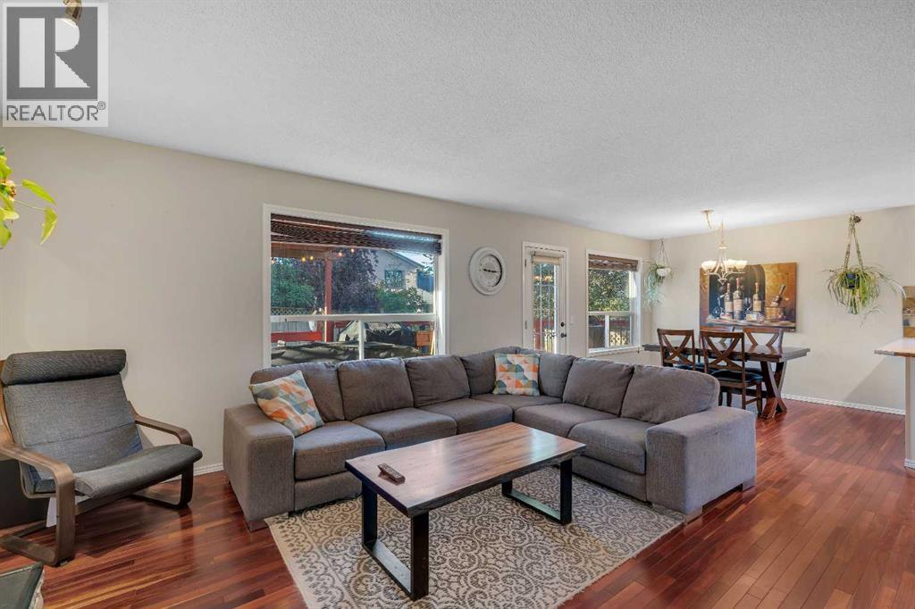 2828 Douglasdale Boulevard SE, Calgary, Alberta  T2Z 2H9 - Photo 7 - A2312478