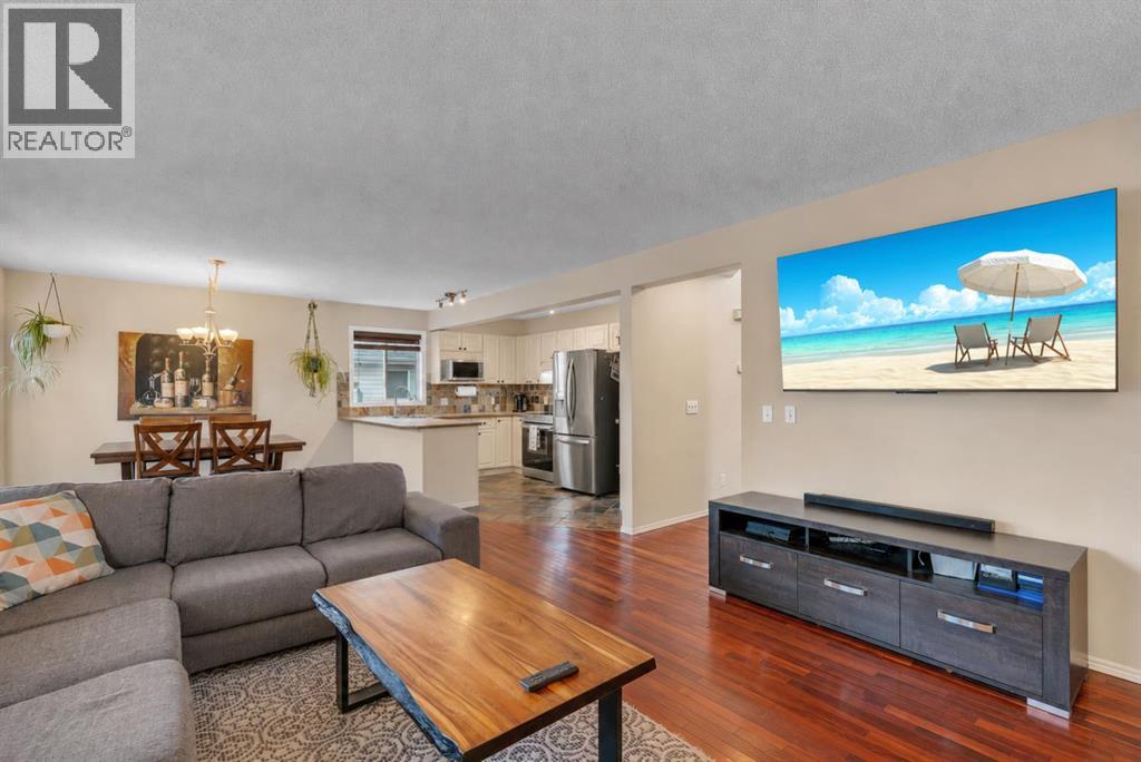 2828 Douglasdale Boulevard SE, Calgary, Alberta  T2Z 2H9 - Photo 8 - A2312478