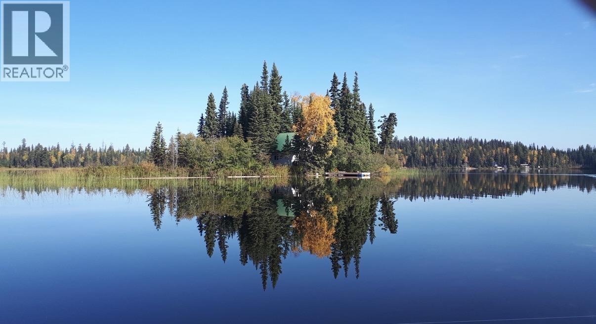 Livingstone Island, Summit Lake, British Columbia  V0J 2S0 - Photo 1 - R3126257