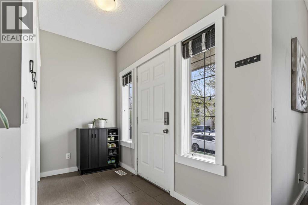 139 Elgin Terrace SE, Calgary, Alberta  T2Z 0G3 - Photo 3 - A2283953