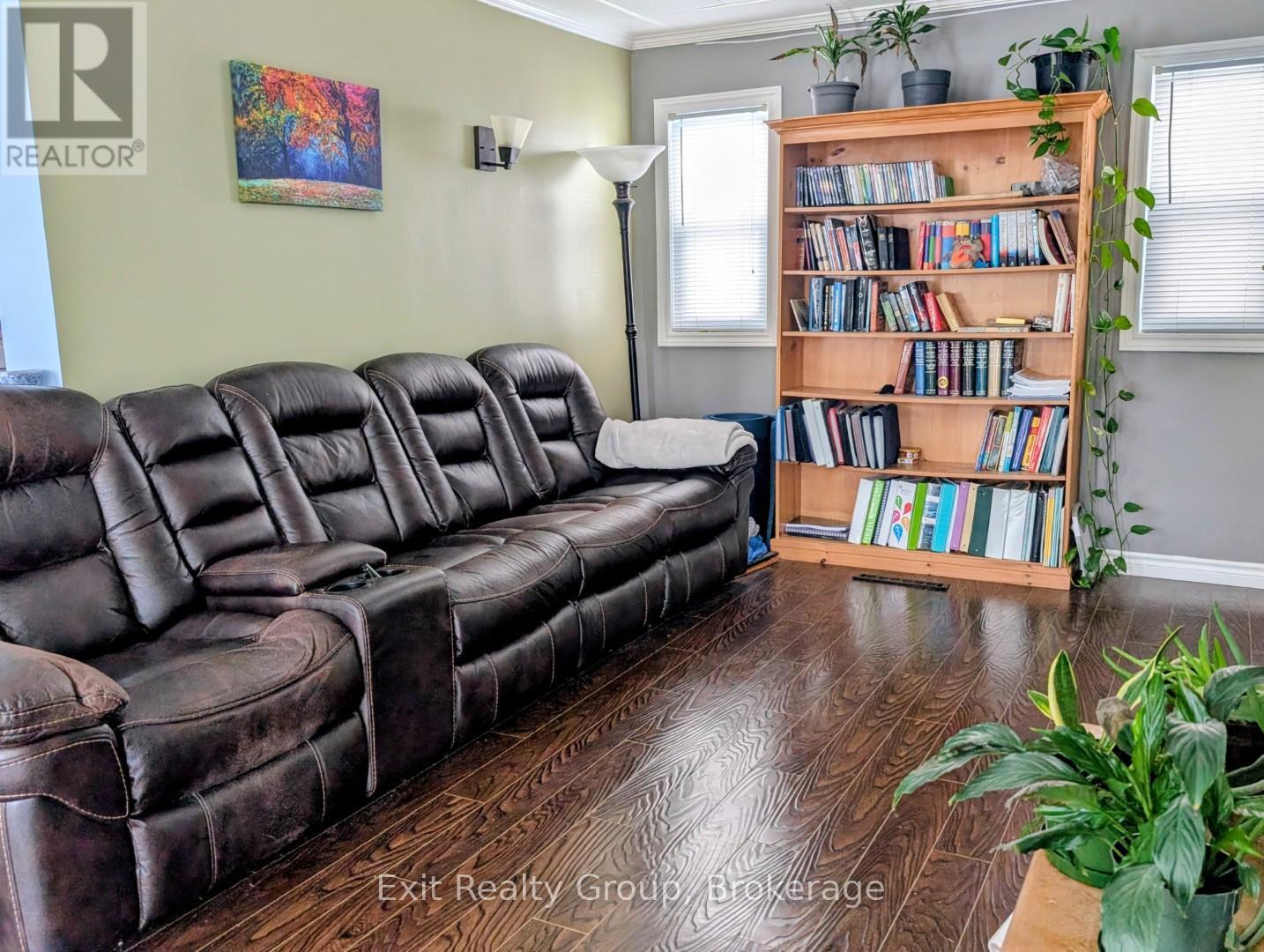 42 Mcgill Street, Quinte West, Ontario  K8V 3J3 - Photo 3 - X13156916