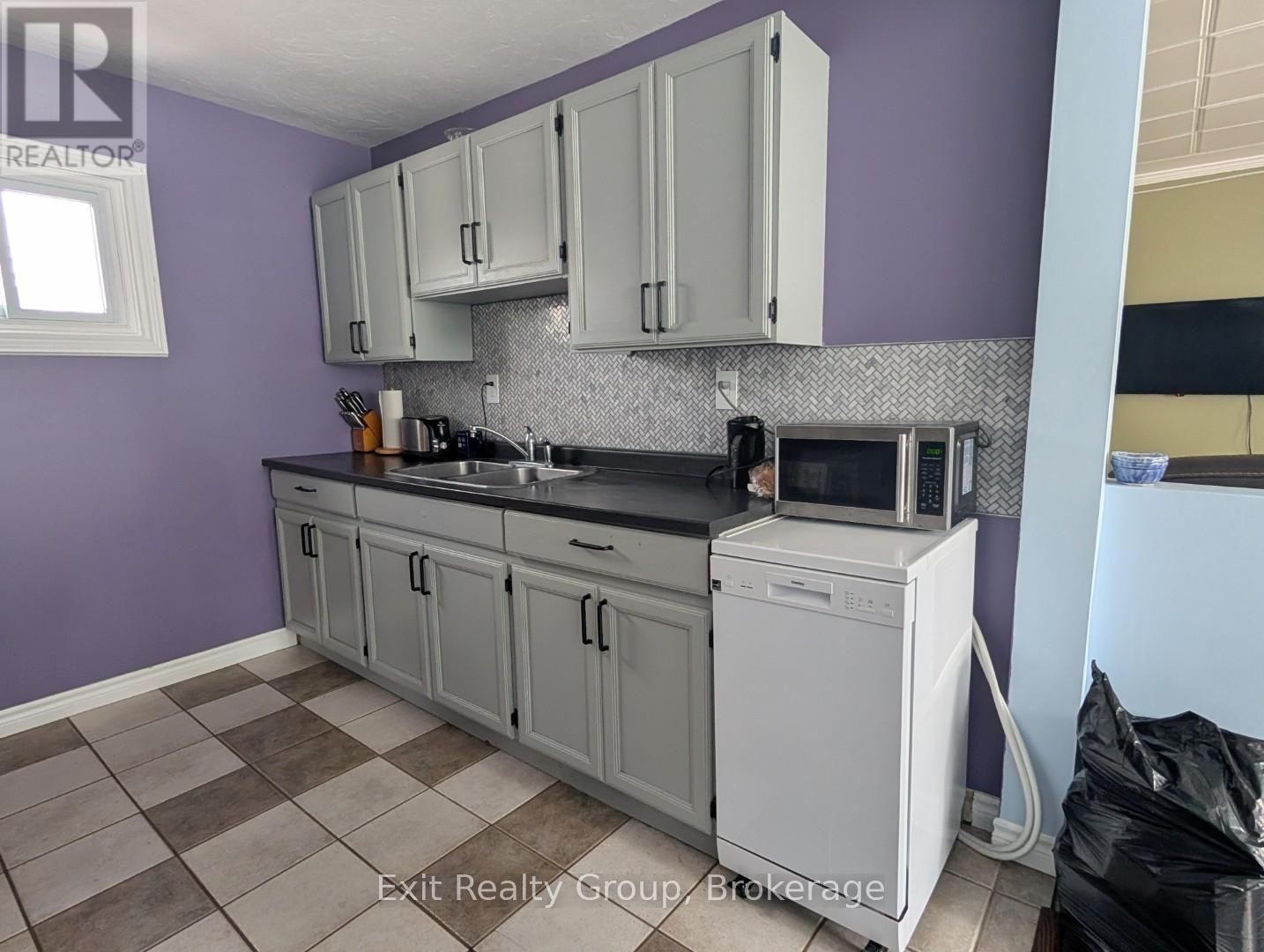 42 Mcgill Street, Quinte West, Ontario  K8V 3J3 - Photo 6 - X13156916