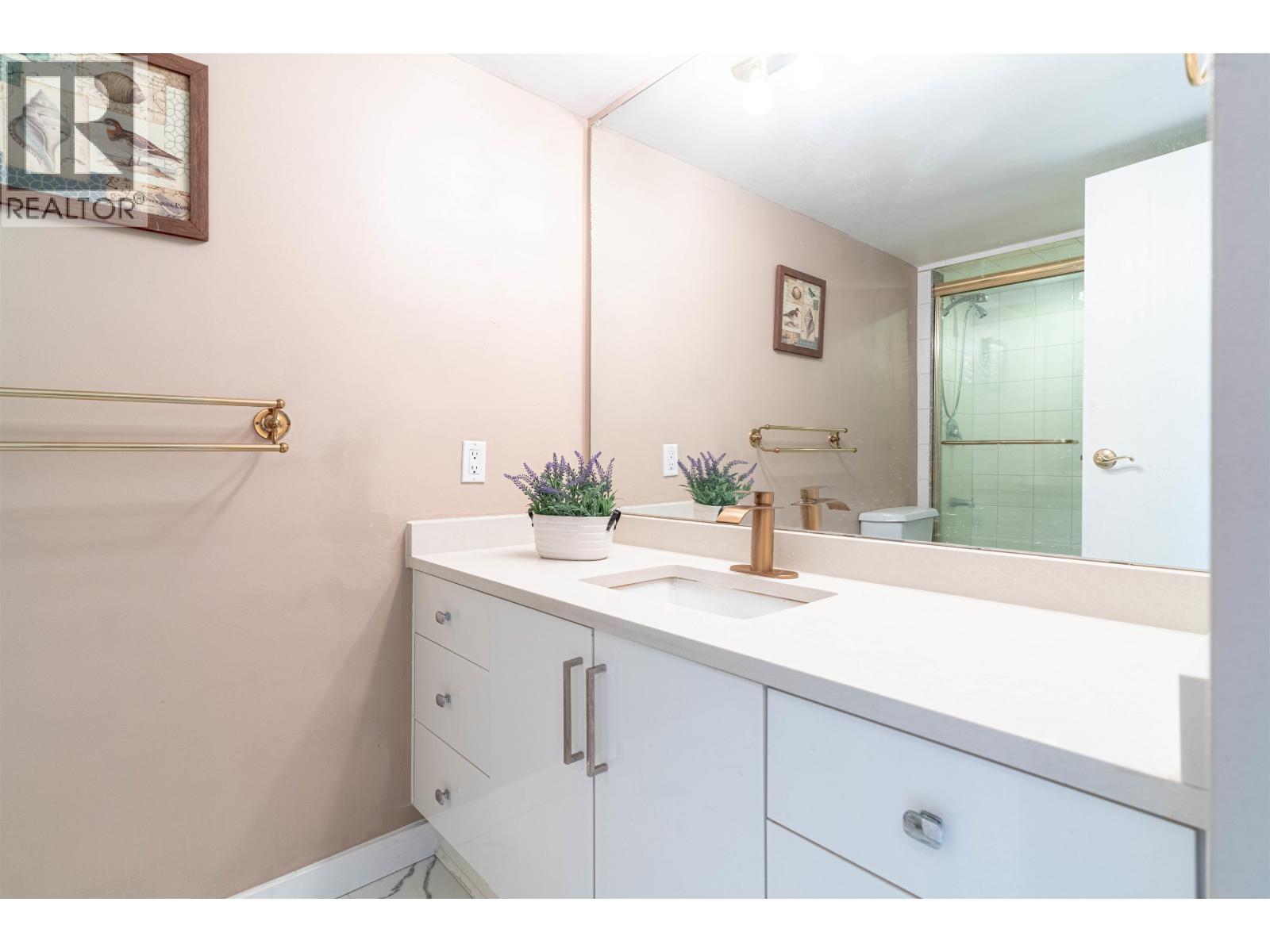 310 6651 Minoru Boulevard, Richmond, British Columbia  V6Y 1Z2 - Photo 4 - R3121220