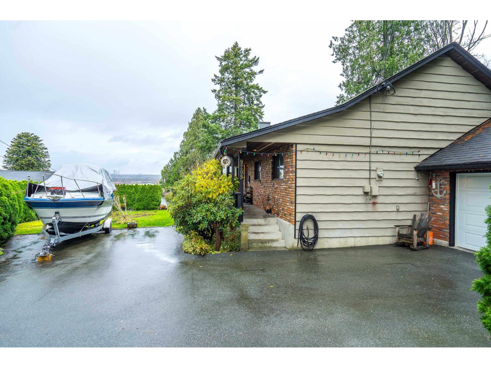 9209 Norum Road, Delta, British Columbia V4C 7B6 - Photo 2 - R3125994